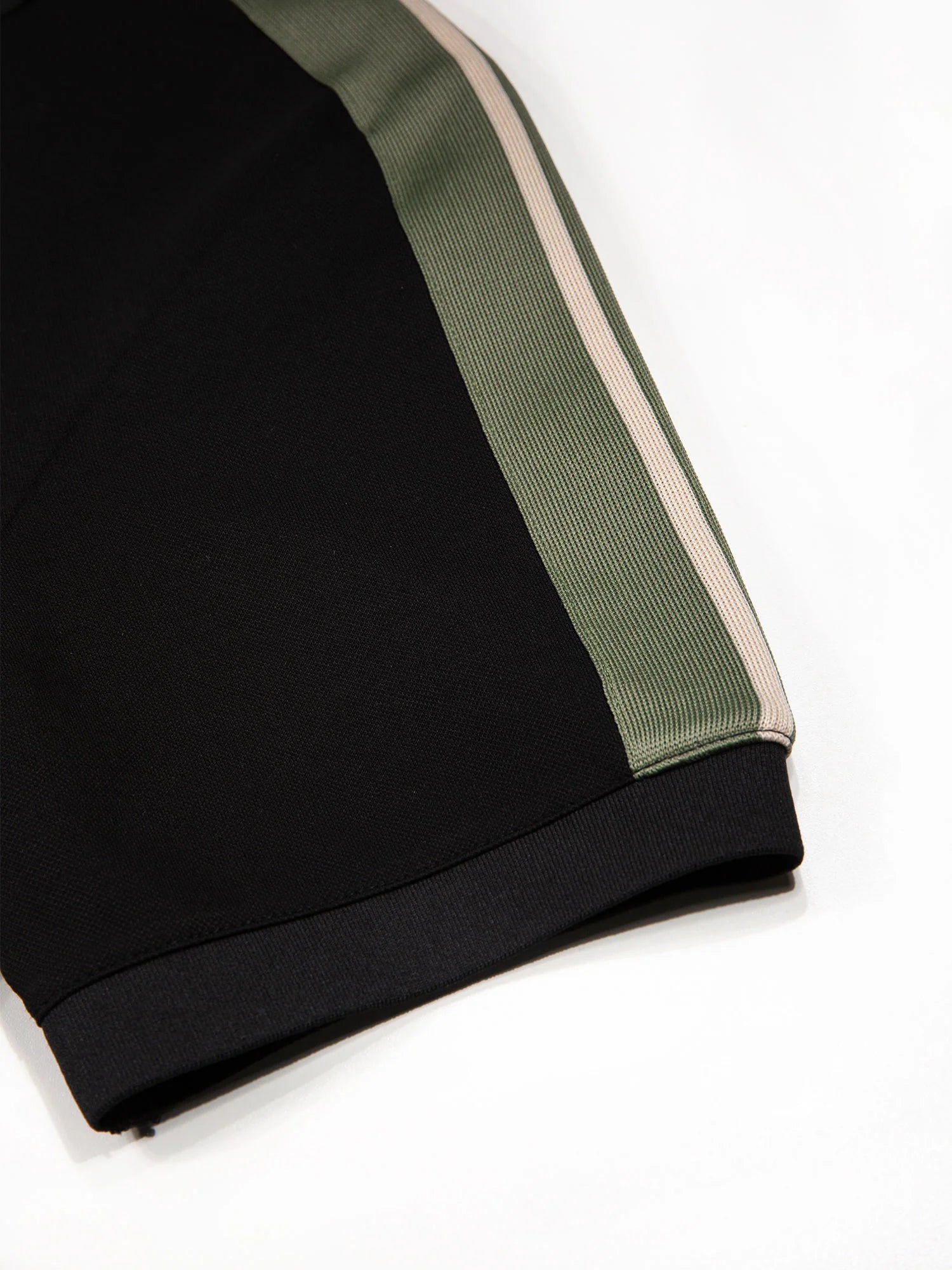 Luke Est 1977 CALTECH 1000 ZIP POLO - BLACK