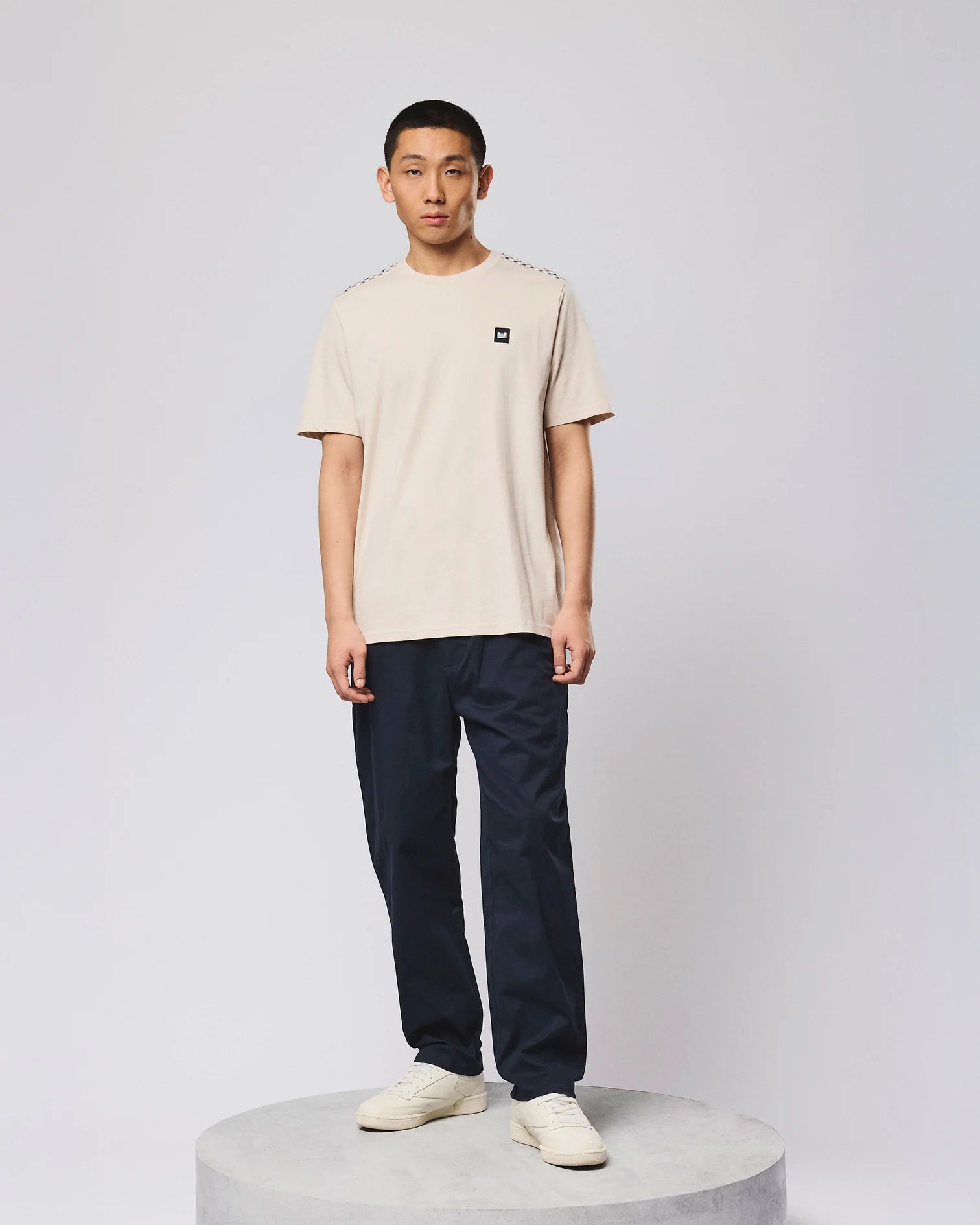 Weekend Offender Medea T-Shirt CEMENT