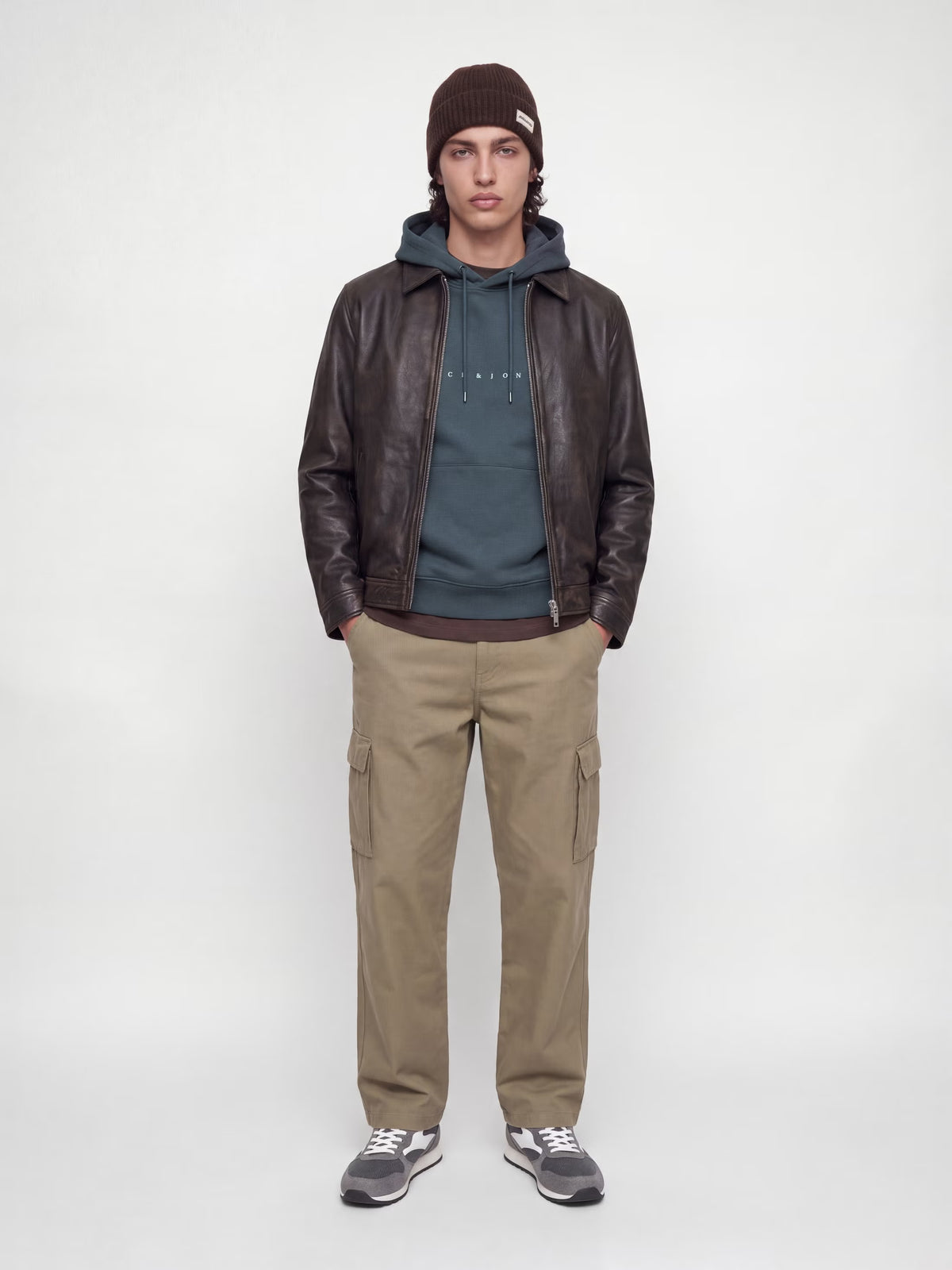 Jack&Jones Star Logo Hoodie in Grey / Turbulence