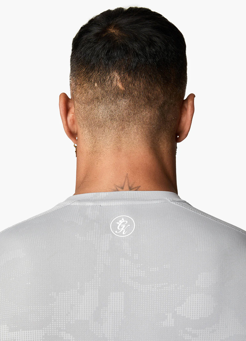 Gym King Debossed Camo SS Tee - Cloudy Grey