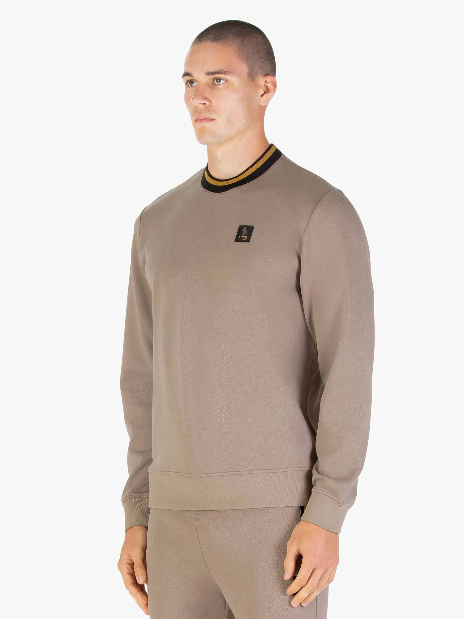 Luke Est 1977 MAKATI SWEATSHIRT - HARDNUT GOLD