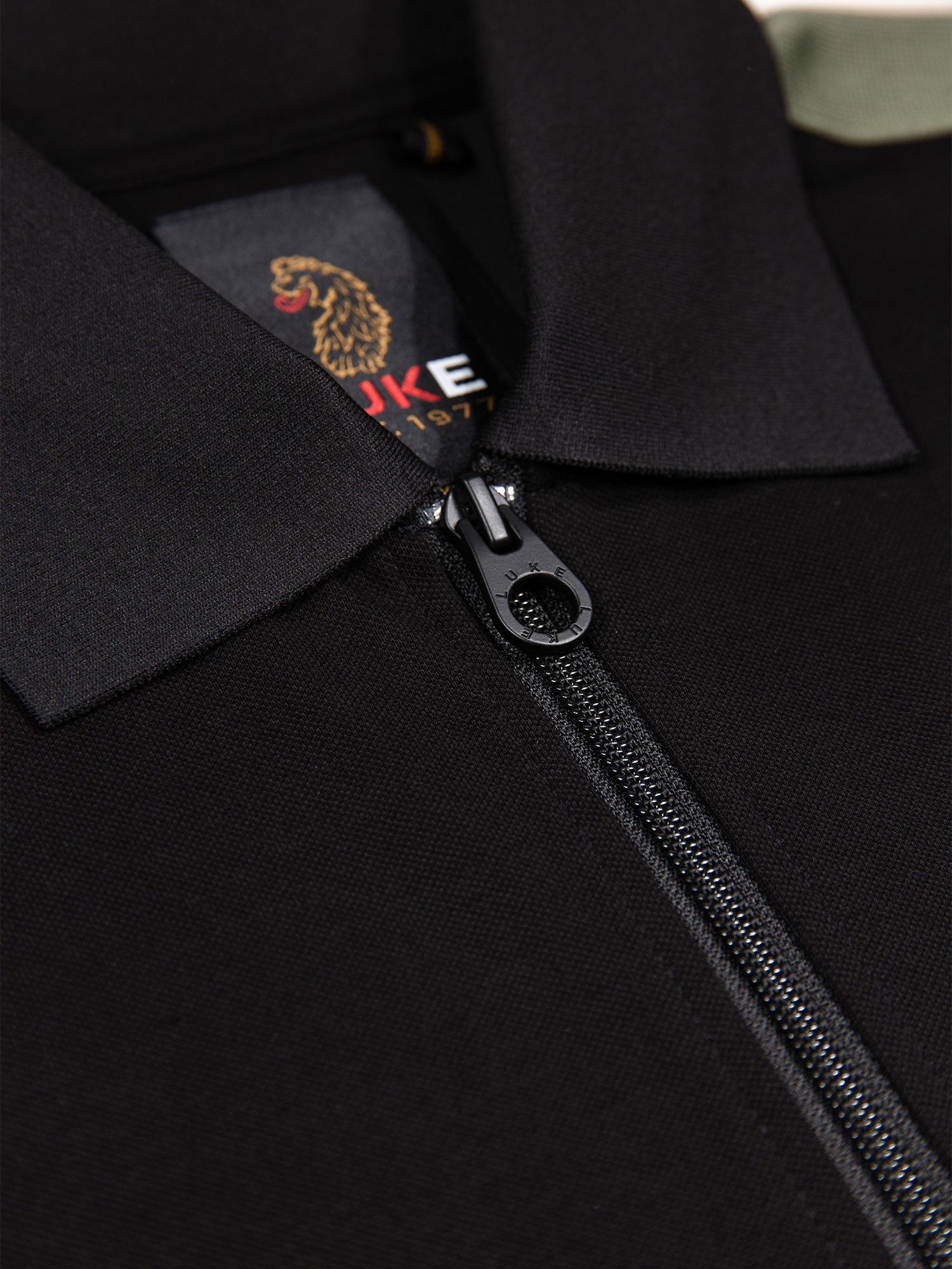 Luke Est 1977 CALTECH 1000 ZIP POLO - BLACK