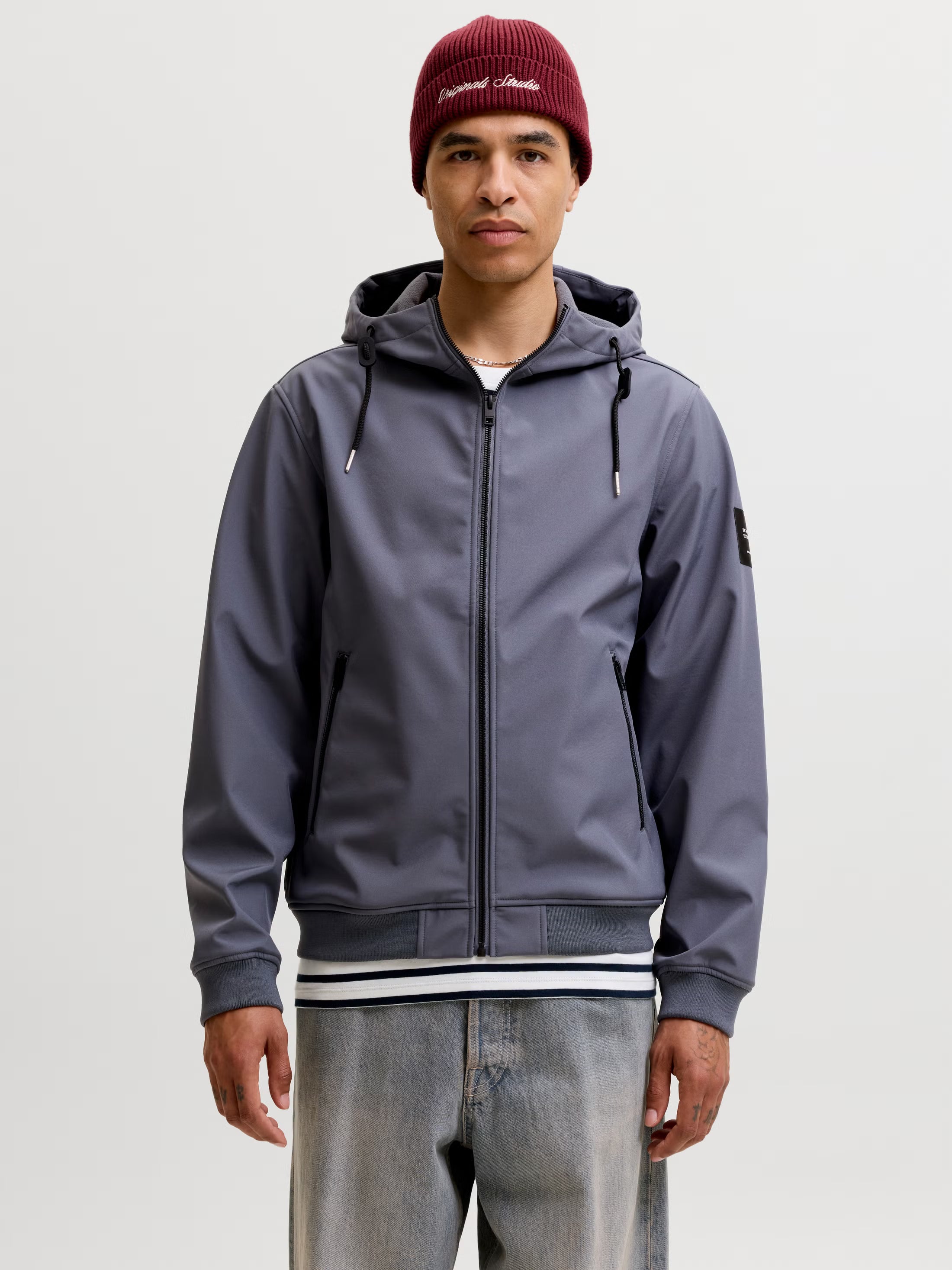 Jack&Jones Basic Softshell Hooded Jacket in Grey / Turbulence