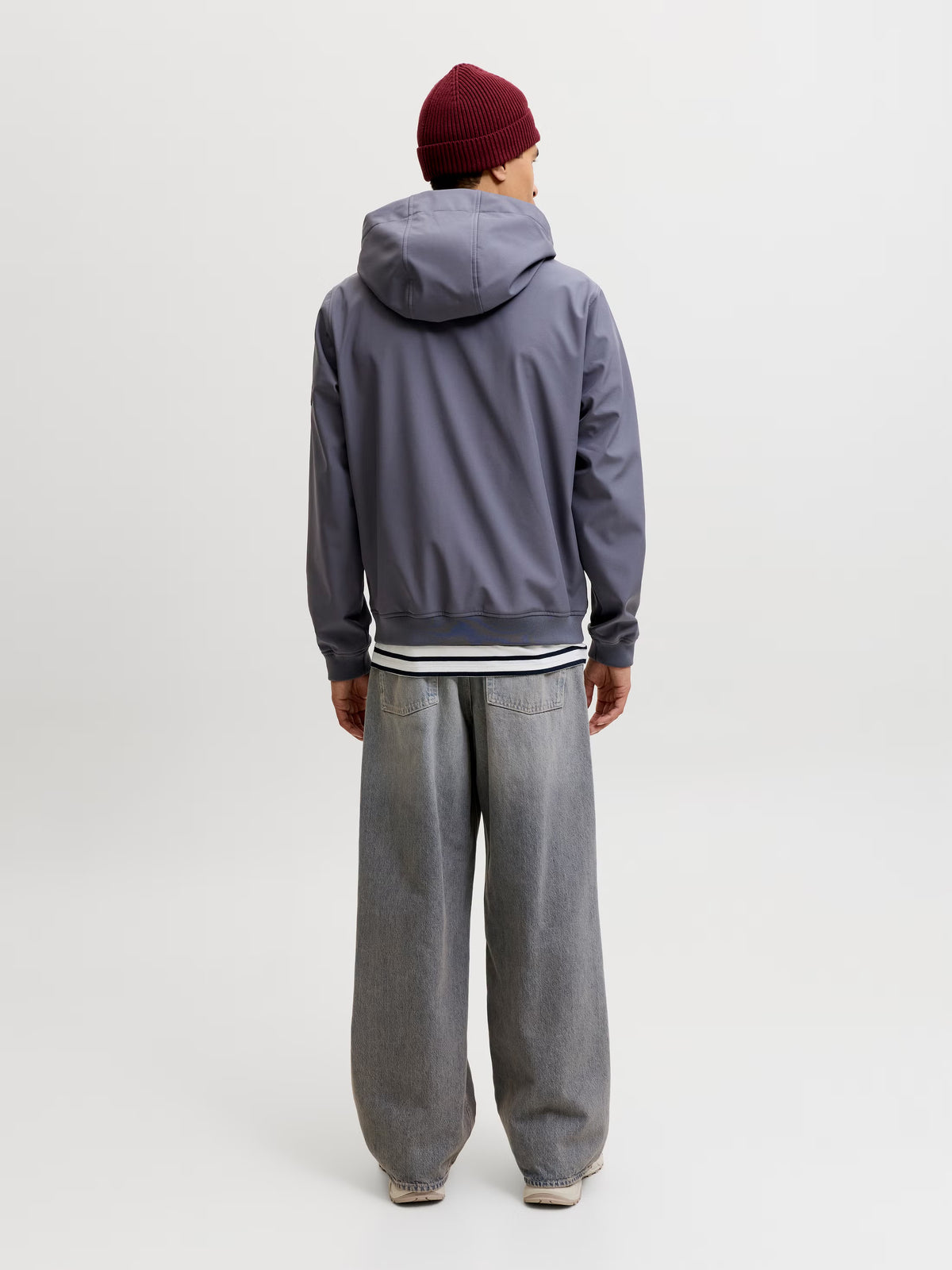 Jack&Jones Basic Softshell Hooded Jacket in Grey / Turbulence