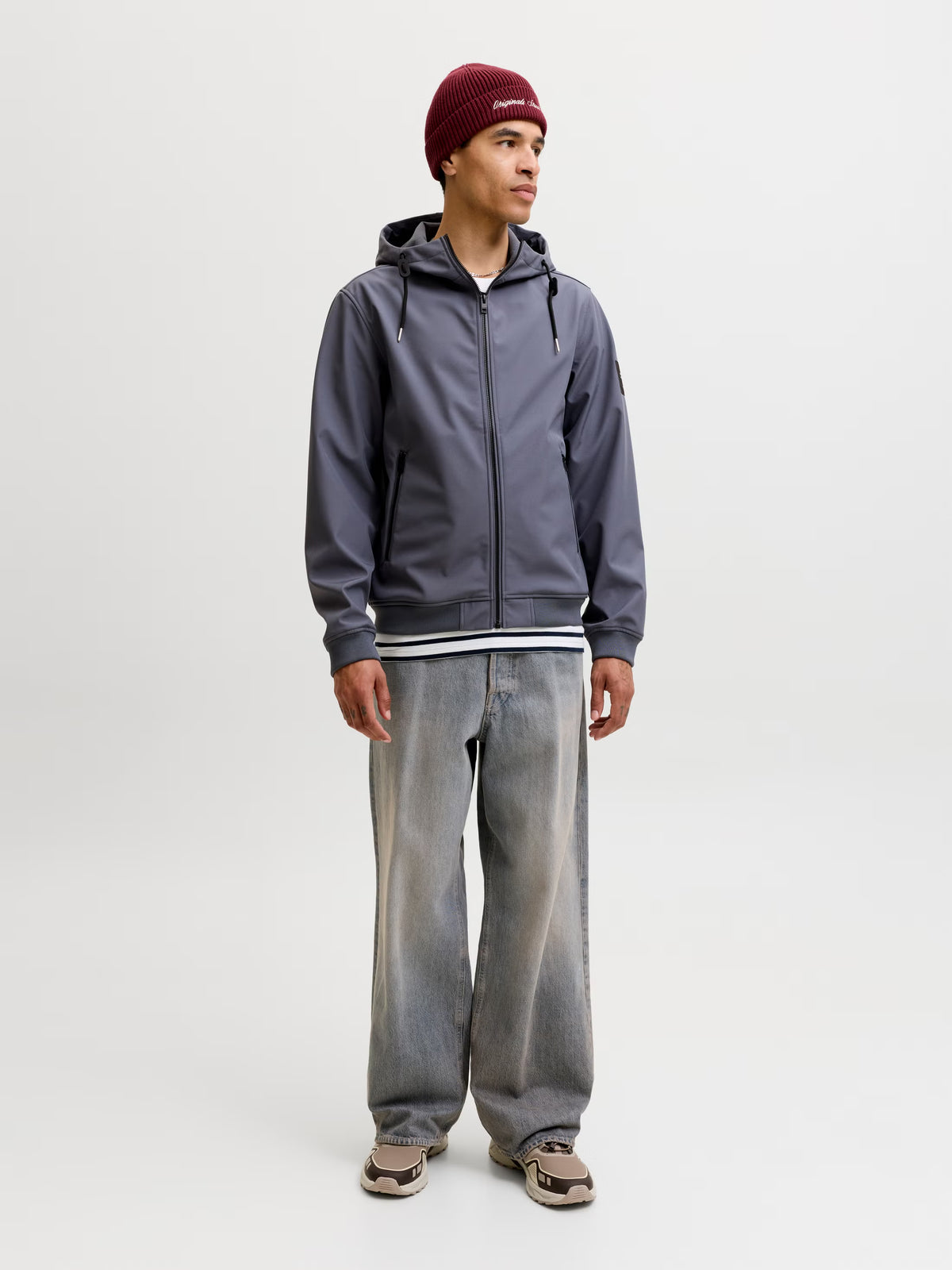 Jack&Jones Basic Softshell Hooded Jacket in Grey / Turbulence
