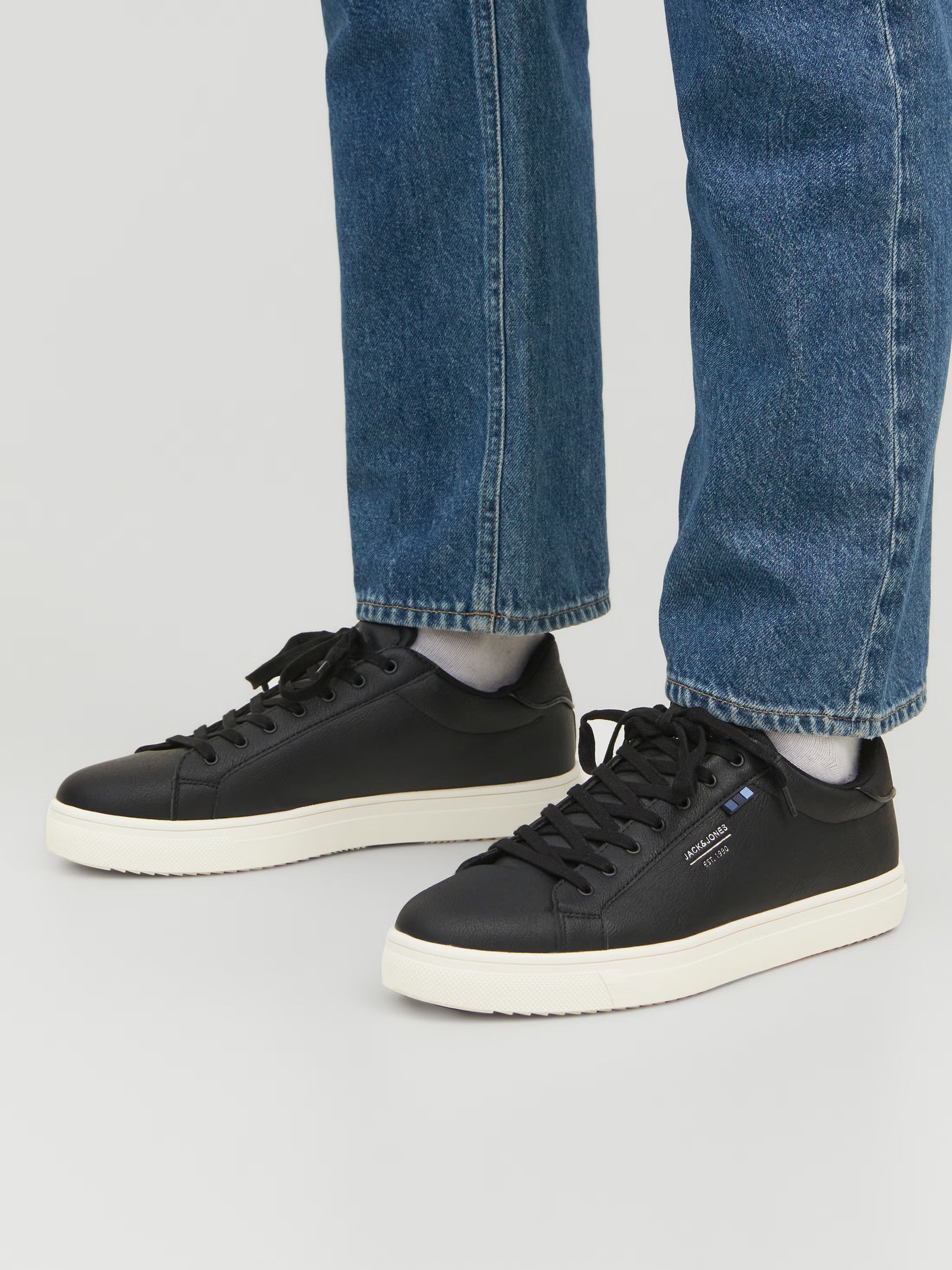 Jack&Jones Bale Lace Up Sneaker Trainers in Black / Anthracite