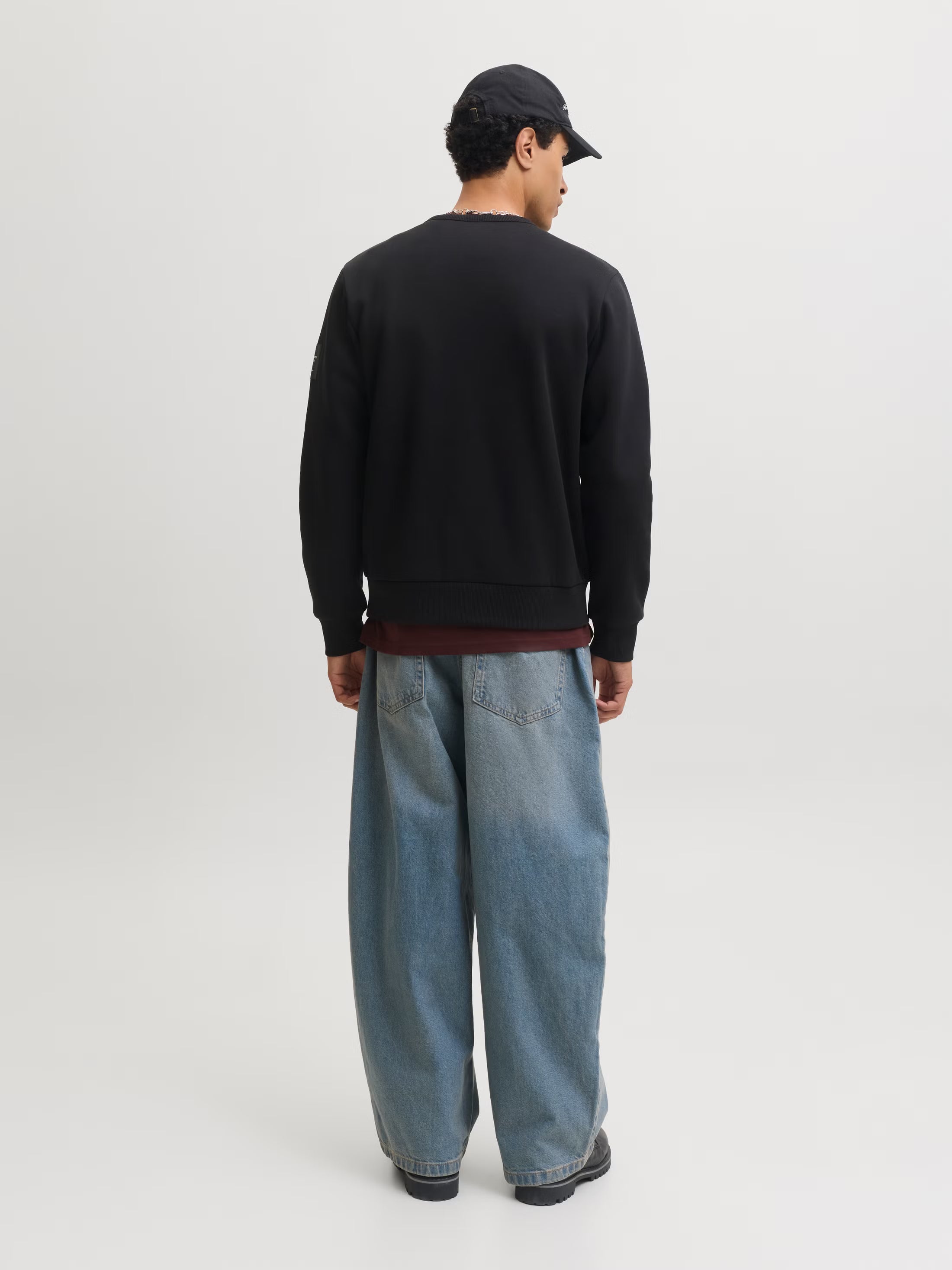 Jack&Jones Cleveland Sweatshirt in Black / Black