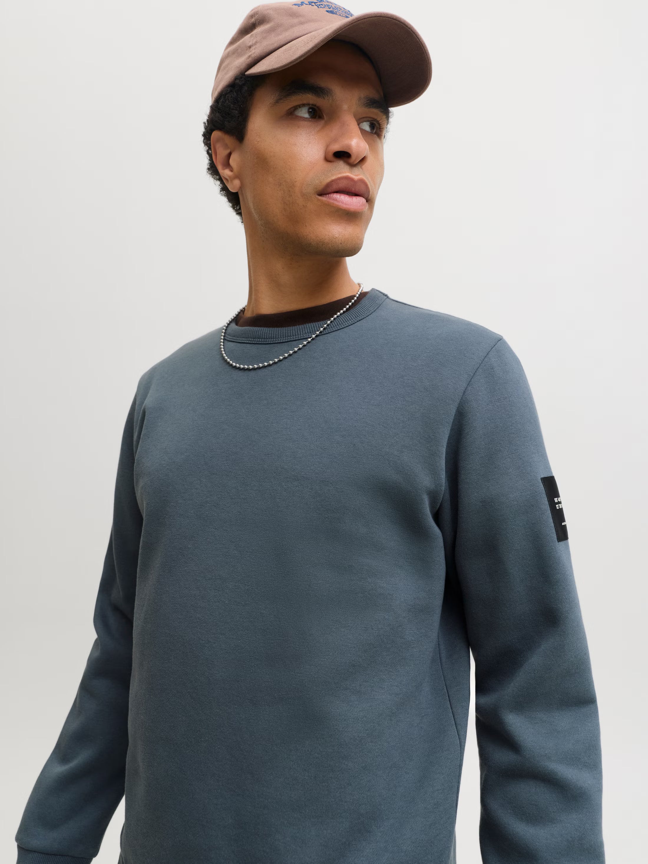 Jack&Jones Cleveland Sweatshirt in Grey / Turbulence