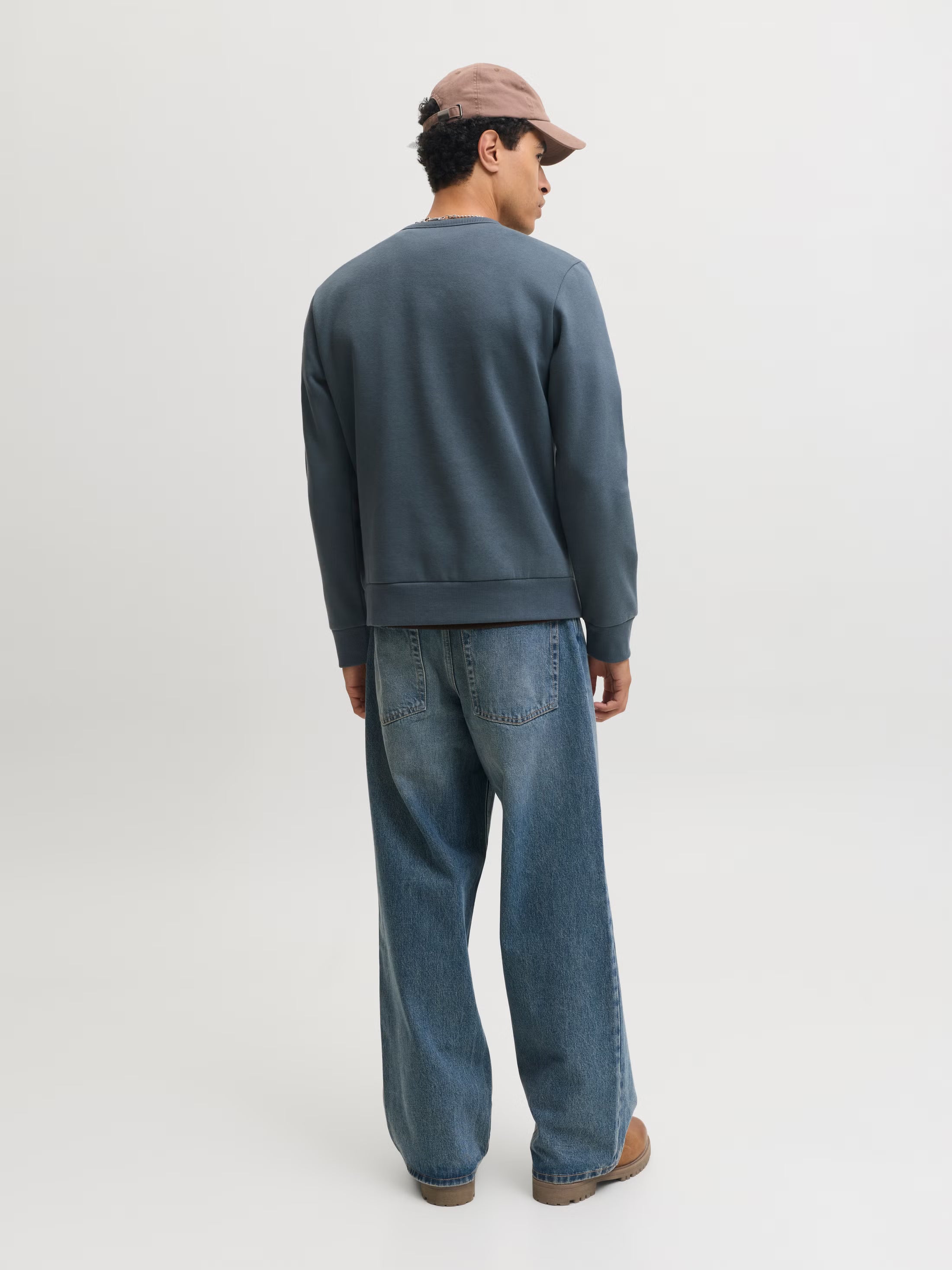 Jack&Jones Cleveland Sweatshirt in Grey / Turbulence