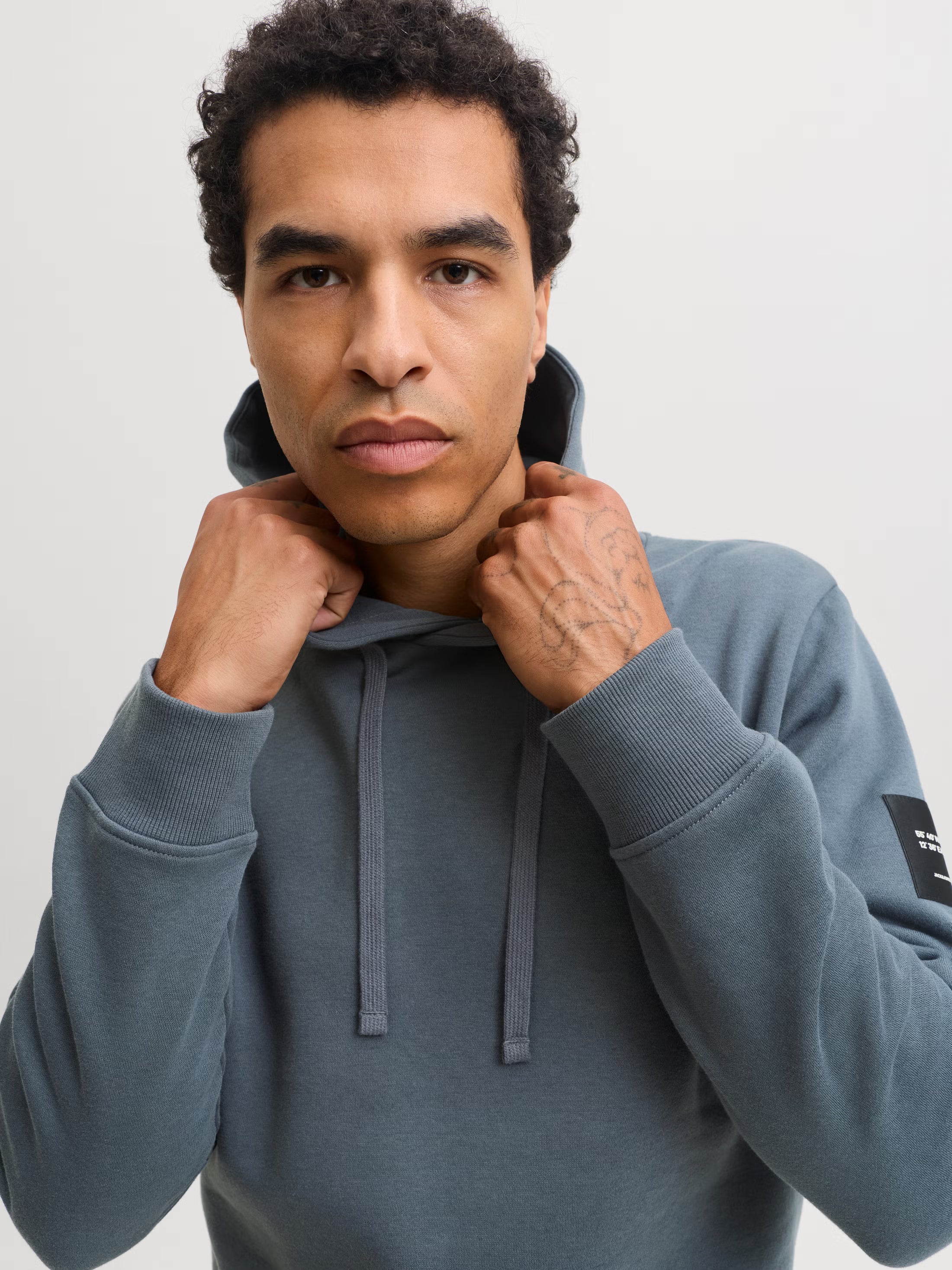 Jack&Jones Cleveland Sweat Hoodie in Grey / Turbulence