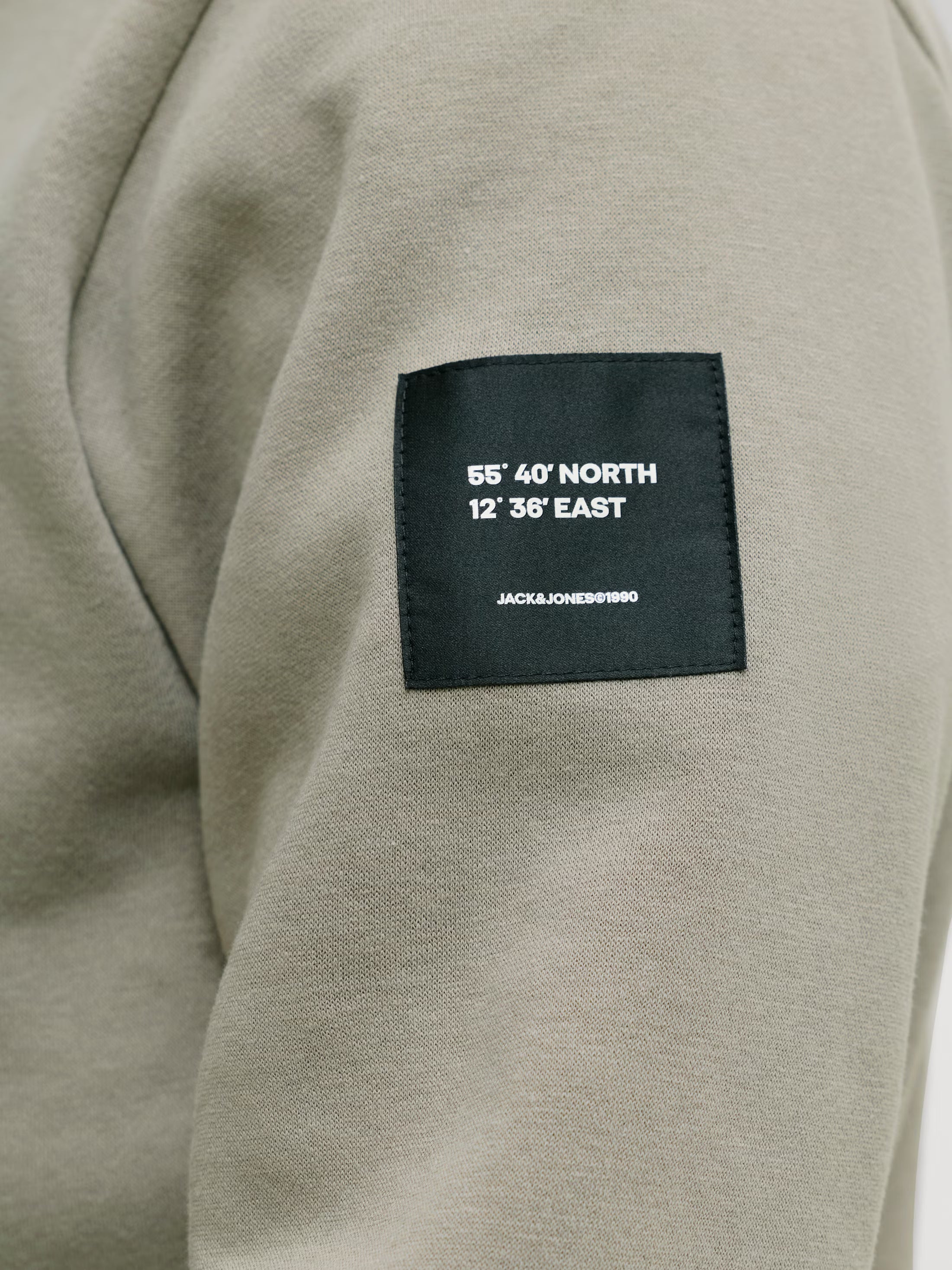 Jack&Jones Cleveland Sweat Hoodie in Grey / Vetiver