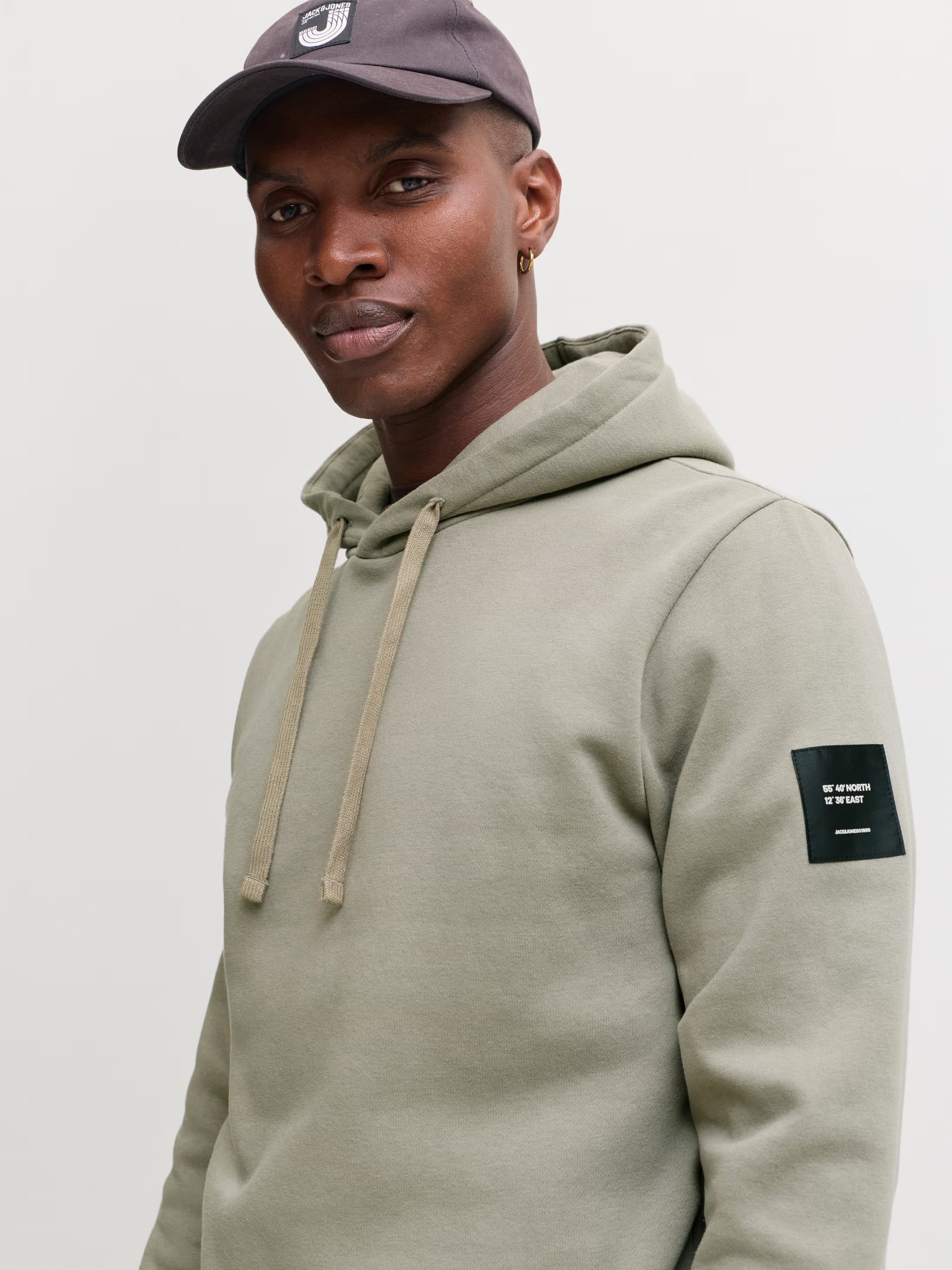 Jack&Jones Cleveland Sweat Hoodie in Grey / Vetiver