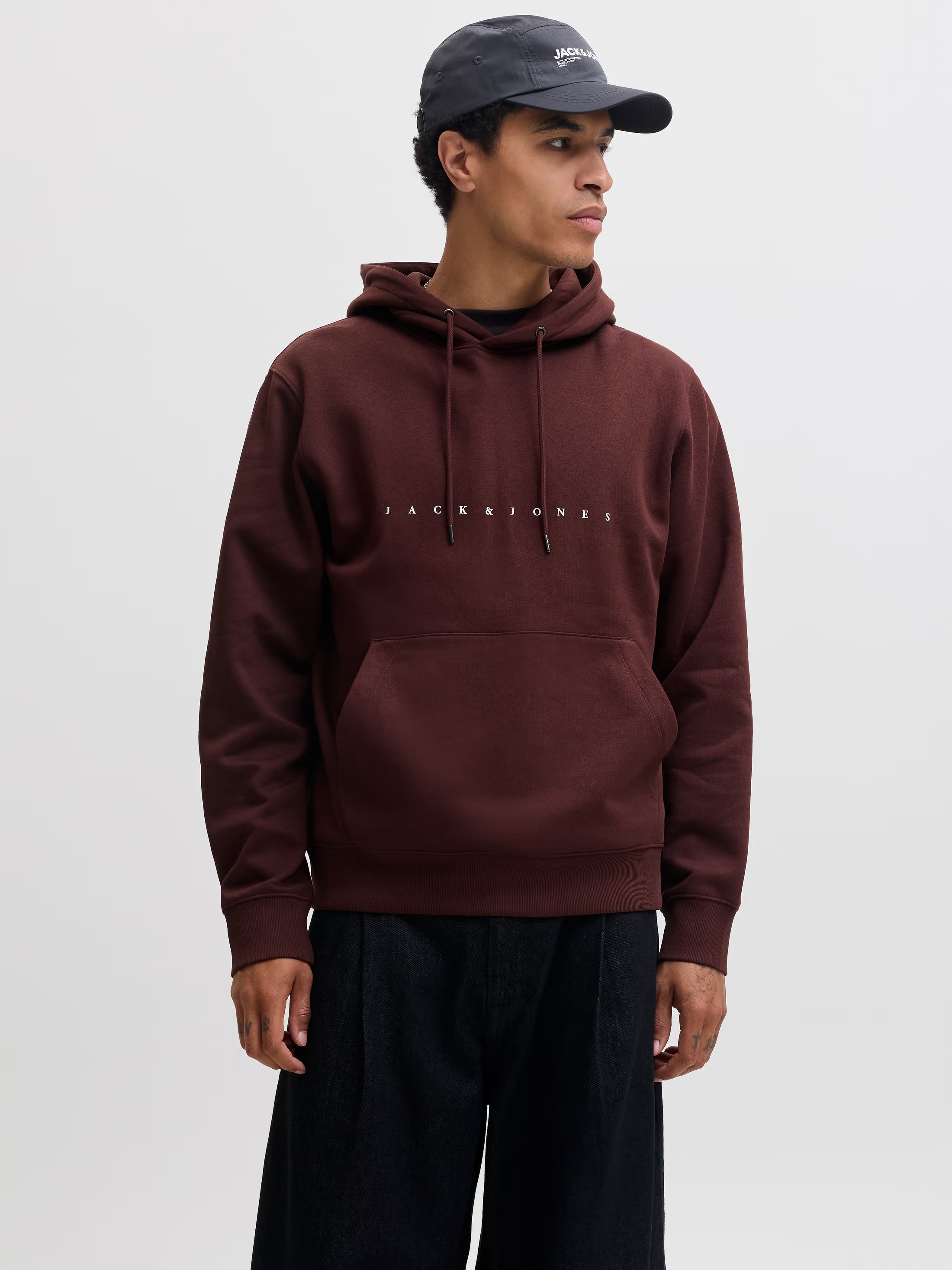 Jack&Jones Star Logo Hoodie in Purple / Bitter Chocolate